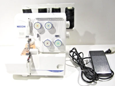 Máquina de costura Necchi 6002 Serger alimentação diferencial com pedal - Imagem 1 de 4