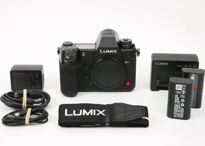 Panasonic Lumix S1H fotocamera digitale mirrorless (corpo) 24,2 MP, 6K24p, otturatore 1070 - Foto 1 di 7