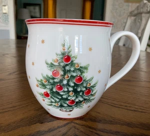 Villeroy & Boch Toy's Delight Mug with Christmas Tree 4" - Picture 1 of 9