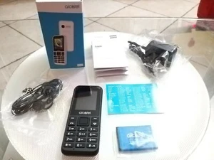 Telefono cellulare Alcatel 1066G FM radio Fotocamera Auricolare stereo - Foto 1 di 12