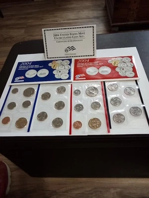 2004 P&D Mint Set Brilliant Uncirculated with Envelopes and COAs, 22-Coin - Image 1 of 4