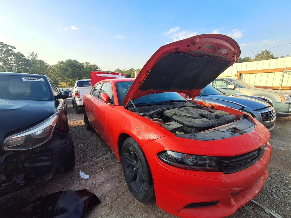 Used Rear Left Door Assembly Rear Side fits: 2018 Dodge Charger Rear Left Grade Foto 1 de 4