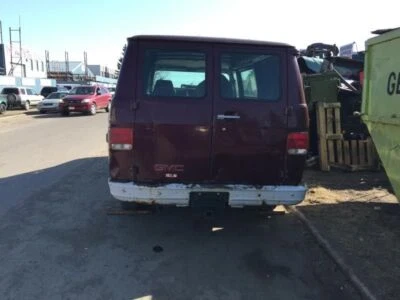 Passenger Side View Mirror Single Mirror Fits 92-96 CHEVROLET 30 VAN 118383 Foto 1 de 4
