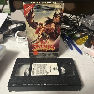 Red Sonja VHS CBS FOX Video Red Hi-Fi 1986 Brigitte Nielsen Schwarzenegger - Picture 1 of 5