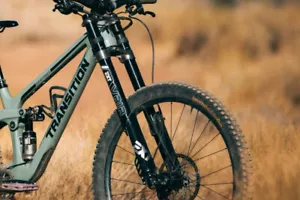 Forcella da discesa invertita EXT Vaia (da 170mm a 200mm da viaggio) per e-bike - Foto 1 di 4
