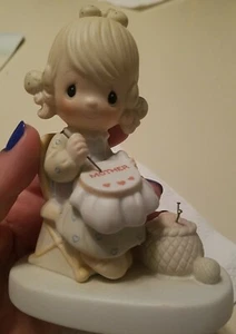 Precious Moments~MOTHER SEW DEAR~1979 Johnathan & David figurine♡♡ - Picture 1 of 5