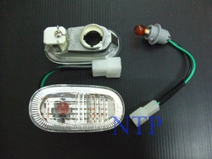 Mitsubishi CC/CE Lancer Altezza Clear Indicator Flasher fender turn signal light - Picture 1 of 3
