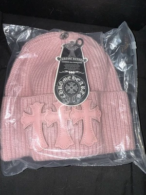 Розовый тройной крест хром сердца логотип Beanie - Изображение 1 из 4