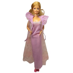 Barbie Dreamtime 1984 vintage #9180 con pijamas, zapatillas, cepillo y rollo de cama - Imagen 1 de 13