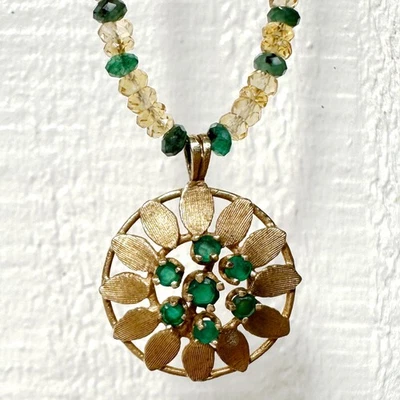 Collar Esmeralda y Citrino 16" con Colgante Flor Oro 14K y Esmeralda, Cierre 14K Foto 1 de 4