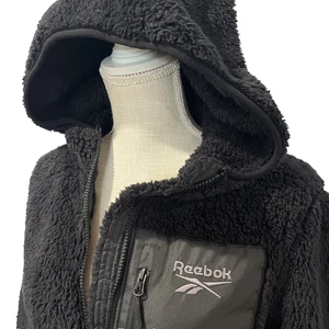 NWT Reebok Womens Teddy Fleece Jacket Black Size Medium Faux Fur Sherpa Fall Zip - Picture 1 of 9