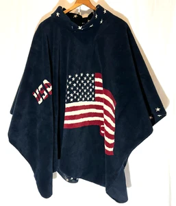 NWT Nordic Spirit Womens Fleece Cape Poncho Stars And Stripes USA Flag One Size - Picture 1 of 3