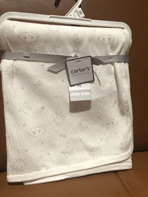 Cobertor elástico branco Carters Little Baby Basics estrelas nuvens lua - Imagem 1 de 4