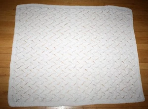 New Handmade Knitted Snow White Sparkle Baby Blanket - Picture 1 of 2