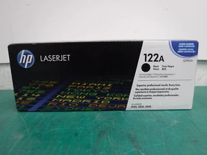 Cartucho de tóner negro original HP 122A Q3960A HP LaserJet 2520, 2820, 2840 nuevo - Imagen 1 de 11