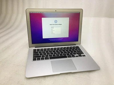 Apple MacBook Air A1466 13" 2017 Core i7-5650U 2,2 GHz 8 GB RAM 256 GB SSD Monterey Foto 1 de 4