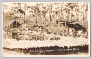 Foto postal real RPPC Seminole Indians Florida Everglades parte posterior dividida - Imagen 1 de 2