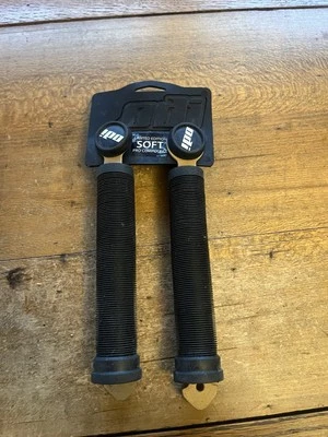 Empuñaduras NOS ODI BMX 160 mm de longitud hechas en EE. UU. MTB ATB bicicleta nuevas en embalaje Foto 1 de 4