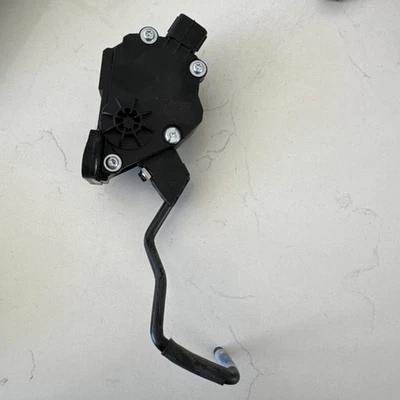 雷克萨斯 IS250,燃气踏板,制动/离合器,2013 - 2017,RWD,4GRFSE,78110-30151 — 第 1/4 张图片