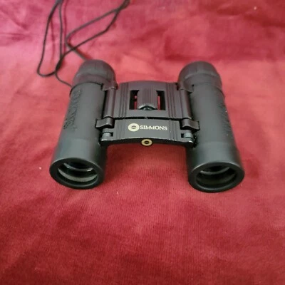 Simmons Binoculars Pro-sport Binoculars 8x21 Compact 3 3/4" 372ft @ 1000yd - Image 1 of 4