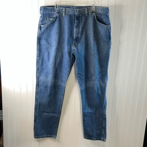 Wrangler Straight Leg Jeans Men’s 42X30 Medium Wash Classiccore Normcore Cowboy - Picture 1 of 8
