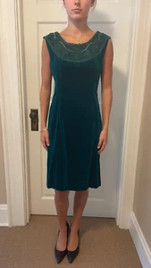 Vintage 1950s Emerald Green Velvet Dress w/Beaded Yoke Size S - Picture 1 of 5