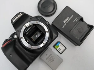 Nikon D3400 24,2 megapixel fotocamera reflex digitale - nero SC 130.700 dal Giappone y237 - Foto 1 di 23