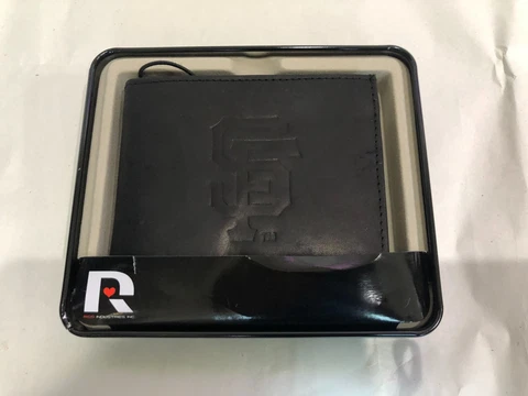 San Francisco SF Giants Embossed Black Leather Bi-Fold Wallet Cover
