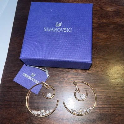 Pendientes tipo argolla de cristal tono oro rosa Swarovski nuevos con etiquetas Foto 1 de 4