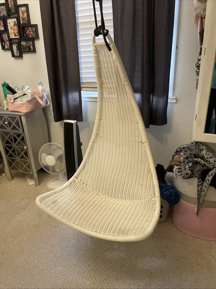 Silla Colgante IKEA PS SVINGA con Herrajes de Montaje, Excelente Estado  Foto 1 de 3