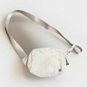 Lululemon Everywhere Cream Belt Bag Off-White Crossbody Purse, One Size, Bone - Picture 1 of 4