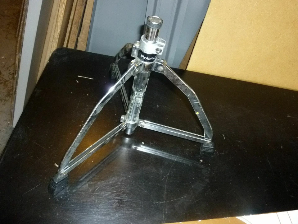  Trono de tambor profesional Roland - Falta cojín y perno "TAL CUAL"  Foto 1 de 4