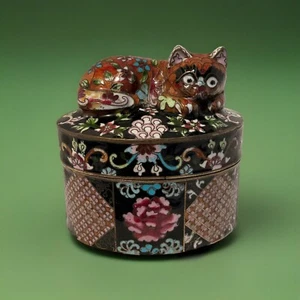 Cloisonné trinket box with cat oval enameled brass vintage Ornate - Picture 1 of 11