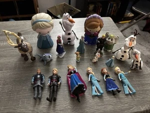 Disney Frozen Figure Toys Ana Elsa Olaf & more Variety Cake Large Lot Of 20 - Picture 1 of 4