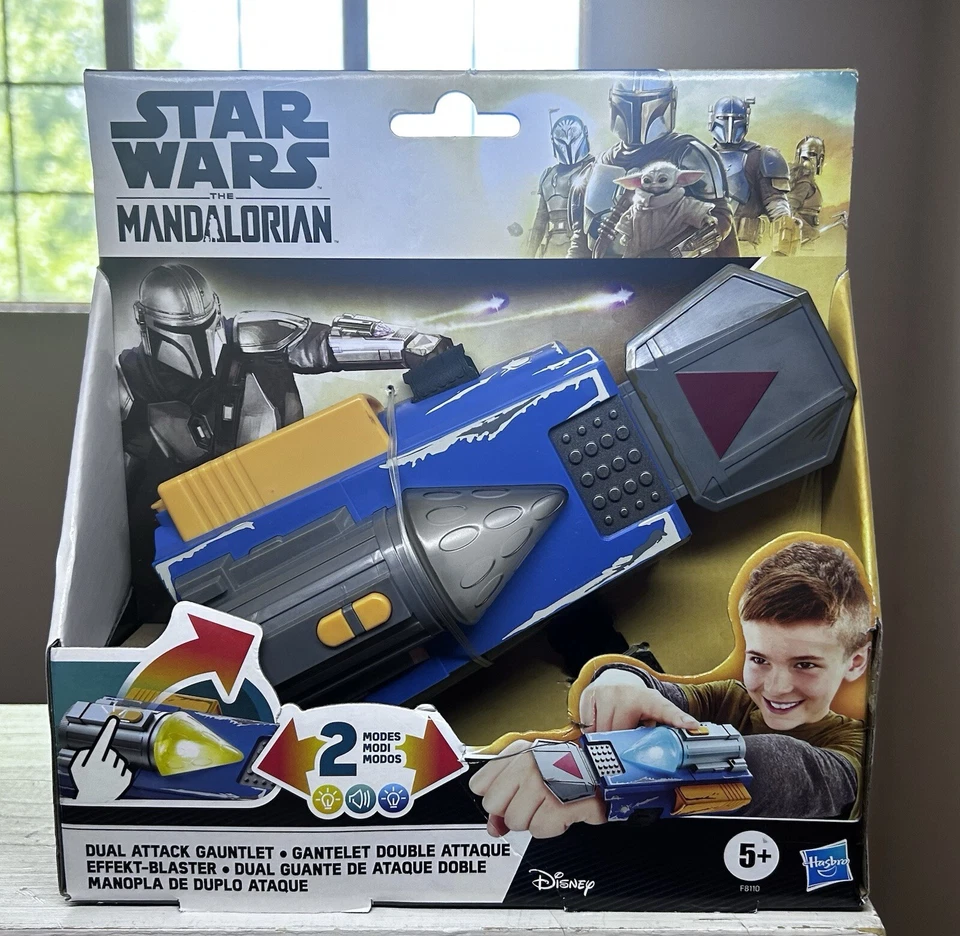 STAR WARS The Mandalorian Dual Attack Gauntlet Lights Disney Hasbro - Image 1 of 1
