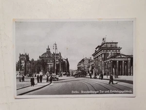 Ansichtskarte Berlin Brandenburger Tor und Reichstagsgebäude Feldpost /27 - Bild 1 von 2