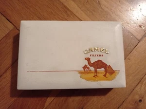 Caja de plástico alemana vintage de cigarrillos CAMEL rara - Imagen 1 de 4