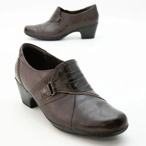 Clarks Bendables Ladies 9 M Brown Leather Ankle Shoe Low Booties Heels Side Zip - Picture 1 of 12
