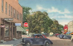 Plymouth, New Hampshire Postcard Main Street Coca Cola Old Cars c1946 B2 - Picture 1 of 2