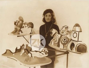NIKI DE SAINT PHALLE Nanas Sculpture Pop art Photo 1974 - Foto 1 di 2