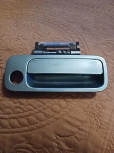 Front Left and Right Outside Door Handles For 2000-04 Avalon Dark Green Mica 6S7 - Picture 1 of 4
