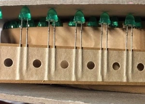 50 PCS AVAGO HLMP-3554 5mm Standard LED Through Hole GaP Green ORIGINAL OEM - Picture 1 of 2