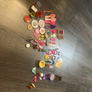 Vintage Barbie Küchenbürsten Golfschläger Visiere Baby Tücher diverses Zubehör Konvolut - Bild 1 von 3