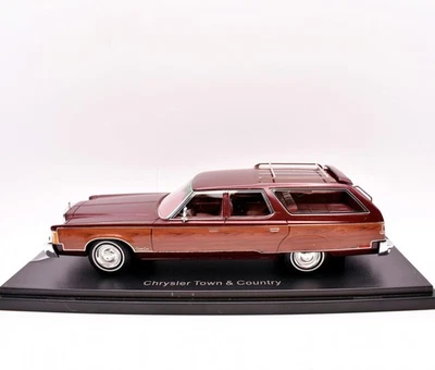 Modellini auto americani scala 1:43 Chrysler town e country Neo modellismo car - Immagine 1 di 4