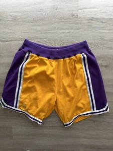 Mitchell & Ness Gold NBA Los Angeles Lakers 1996-97 Home Swingman Shorts L Used - Picture 1 of 6