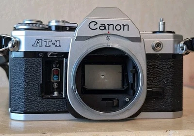 El cuerpo de la cámara Canon AT-1 solo funciona como está (video breve pausa 7 segmentos) 603409 Foto 1 de 4