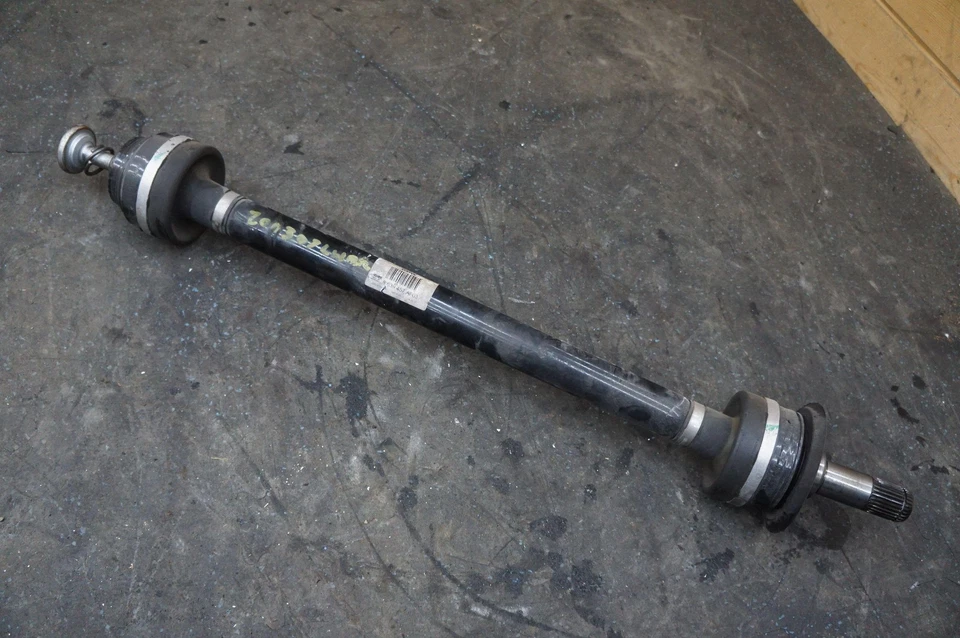 Eixo traseiro esquerdo driver CV fabricante de equipamento original 33208639457 Bmw G11 G12 7-series 740 2016-20 - Imagem 1 de 3