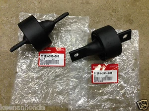 Par de bujes de brazo de arrastre genuino OEM Honda - Imagen 1 de 1