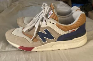 New Balance 997H Scarpe da ginnastica da uomo - Taglia USA 8D - dolce caramello/indaco naturale-CM997HSK - Foto 1 di 8