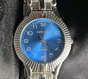Geneva Unisex Silver Tone Blue Dial Round Case Link Band Quartz Watch 8 Inch - Picture 1 of 8